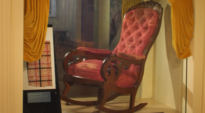 The Lincon Chair Henry Ford Museum - FunInTheD